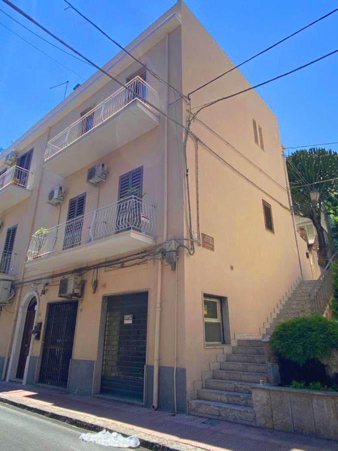 شقة Casa Martina جيارديني ناكسوس المظهر الخارجي الصورة